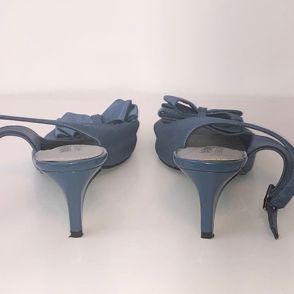 COACH and Four Blue Peep Toe Heels Pumps Shoes ((size 6)) - Picture 5 of 8